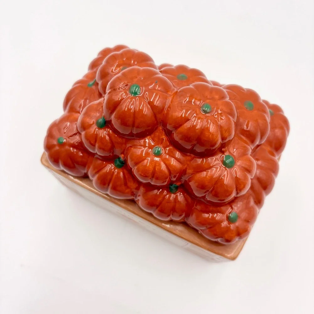 Sterling Farms Pumpkin Patch Scented 2 Wick Candle Ceramic Pumpkin Crate Jar
